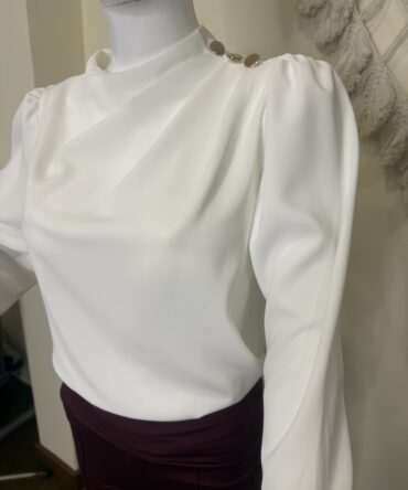 Biała bluzka koszulowa damska elegancka