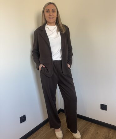 garnitur-damski-czarny
